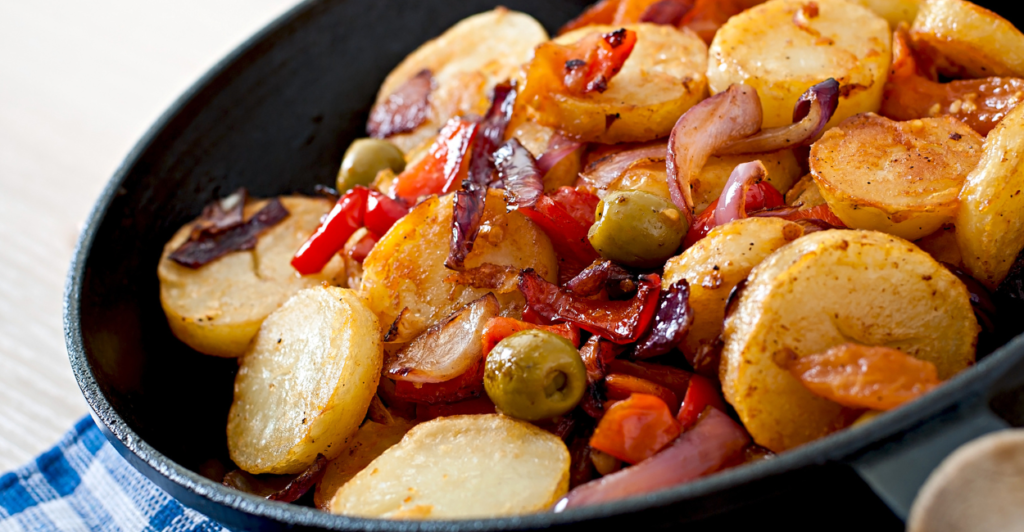 Bacalhau ao Forno com Batatas, Cebolas e Azeitonas
