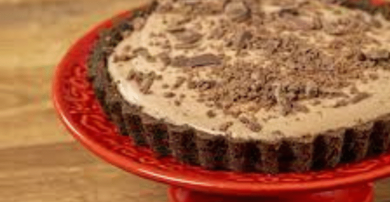 Sobremesa de biscoito com mousse de chocolate